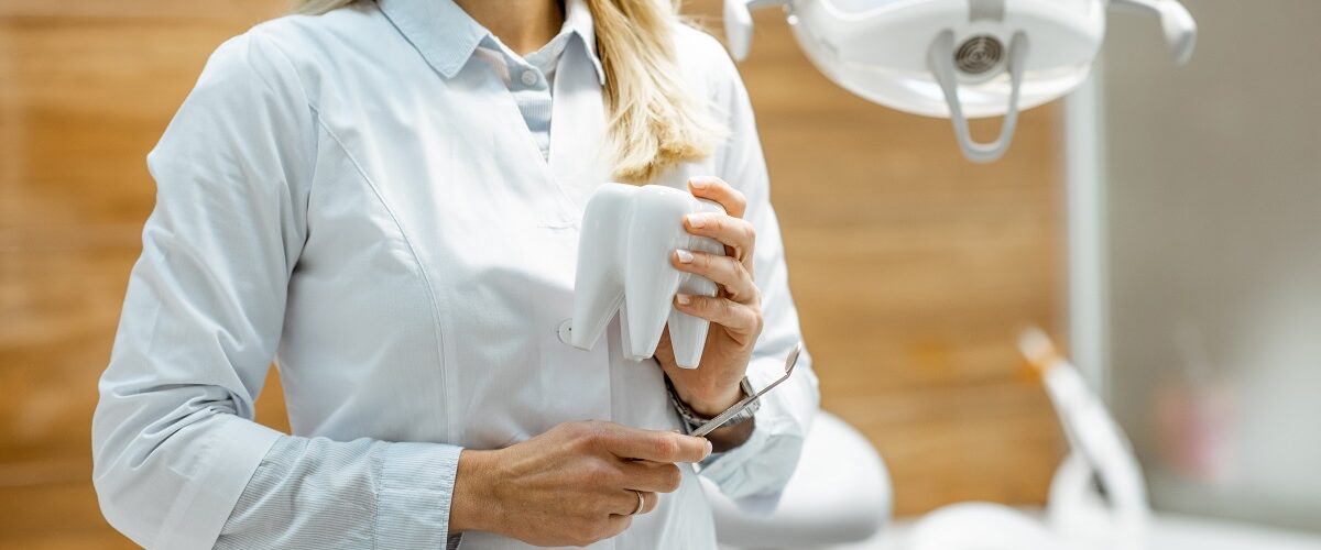 Jaki dentysta na NFZ w Krakowie będzie najlepszym wyborem?