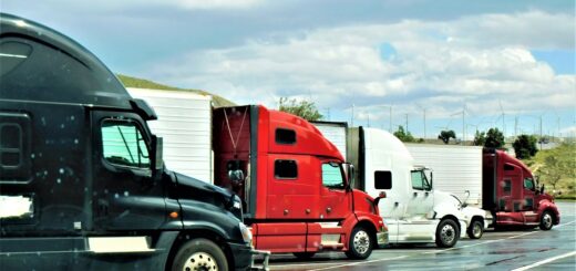 Transport całopojazdowy - czym się odznacza?